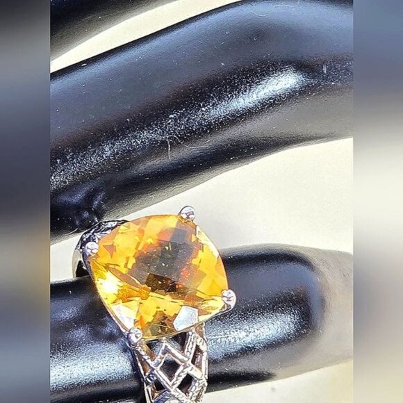 925 Sterling Silver Ring Sz 7 with Natural Cusion-Cut Citrine 11x11mm Gemstone - Picture 7 of 8
